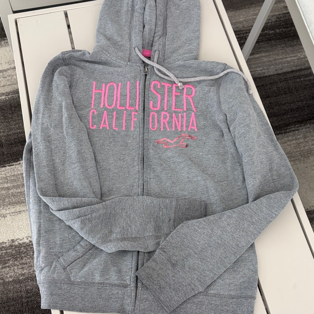 Hollister Women's Gray and Pink Zip-Up Hoodie
